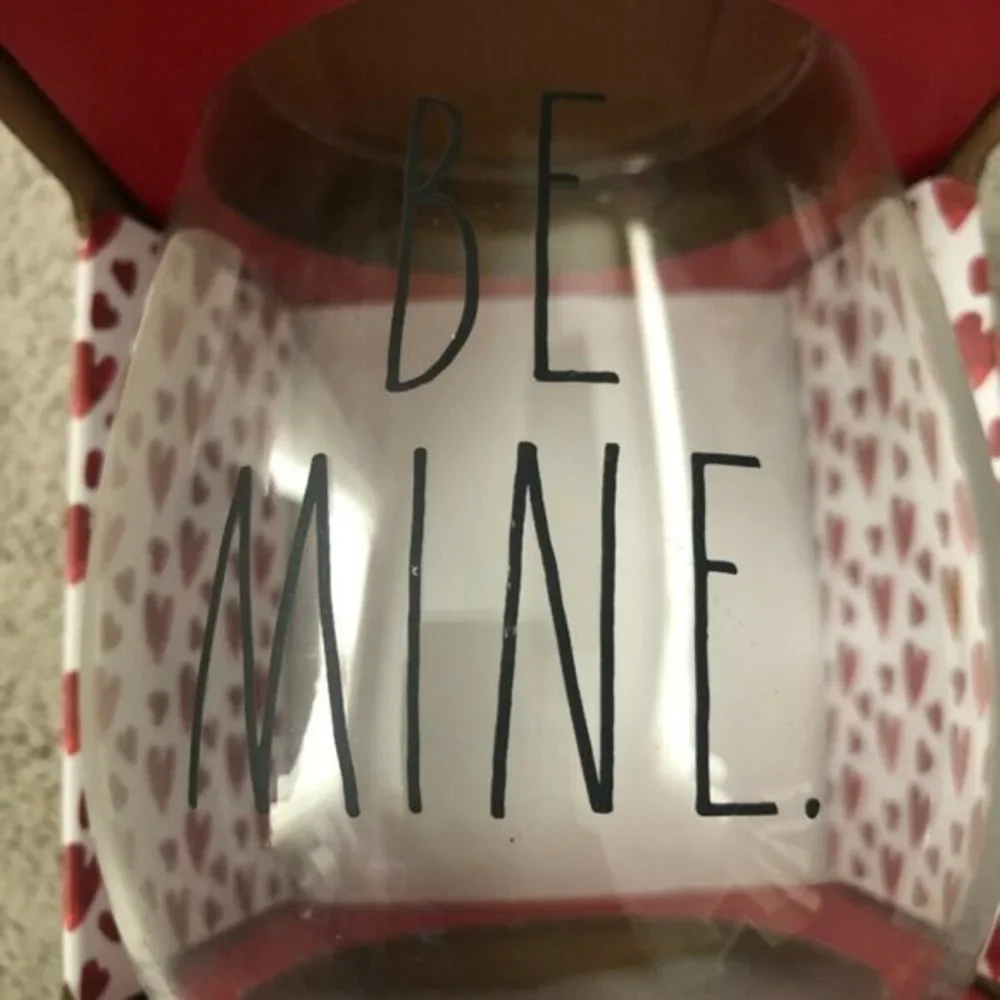 Rae Dunn 30 oz Clear Wine Glass Be Mine Valentines‎ Day NEW